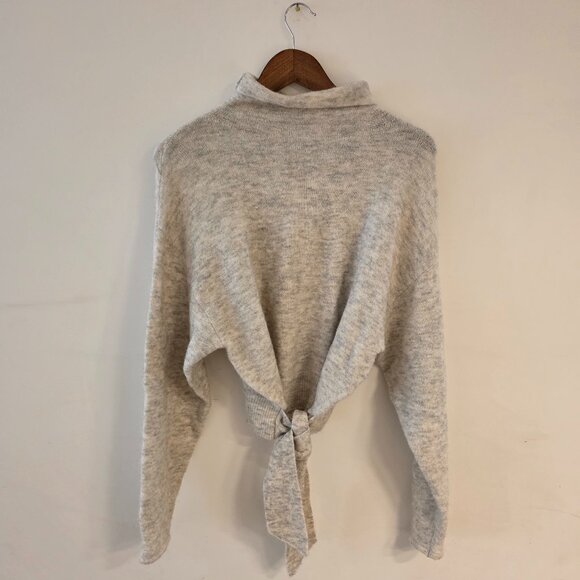 Sweater - Picture 1 of 6